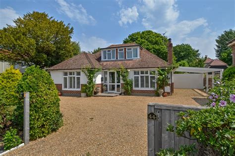 Detached House For Sale With 4 Bedrooms Hayling Island Hampshire