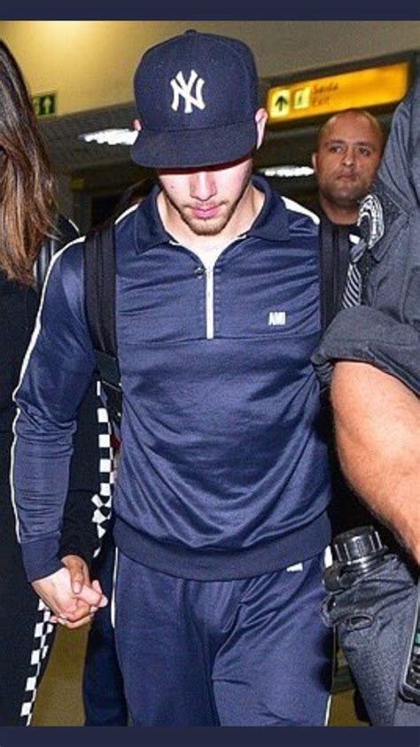 Nick Jonas Bulge Papped At The Airport Cocktailsandcocktalk Free Download Nude Photo Gallery