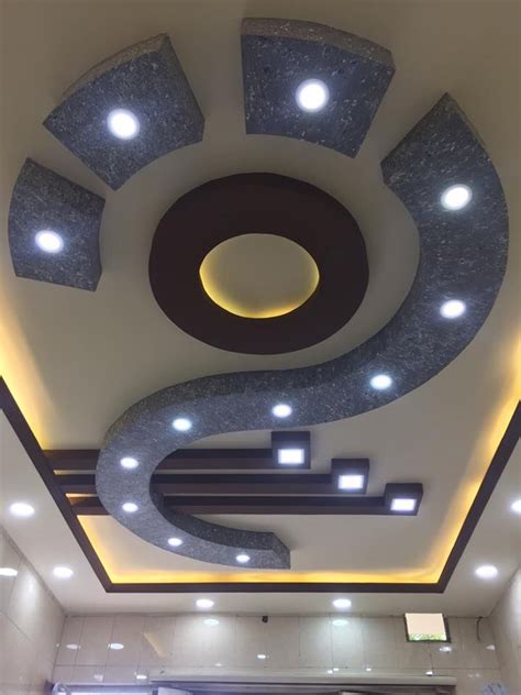 The decor of the living room should be that you always get compliments from the visitors. Pin by shahrukh khan on Fan ceiling concept | Pop false ceiling design, Ceiling design modern ...