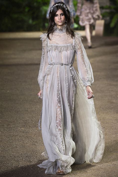 Elie Saab Spring 2016 Ready To Wear Classy And Fabulous Way Of Living