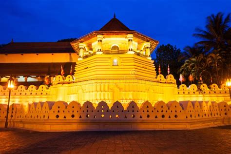 Sacred Tooth Relic Temple Stock Image Image Of Castle 101361409
