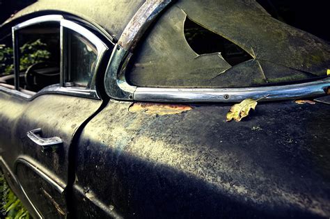 Picturesque Abandoned Vintage Cars · Ukraine Travel Blog