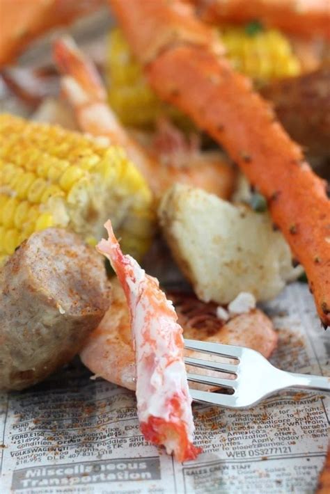 How To Have Your Own Low Country Crab Boil Party Mama Loves Food