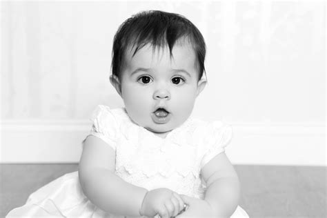 Baby Photography Gallery For 6 9 Month Old Babies One Life Studio