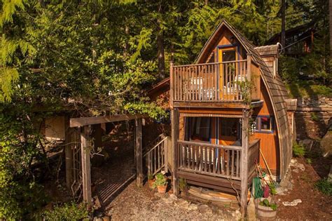 10 Cheap Cabins In British Columbia For Staycations Under 126 Columbia
