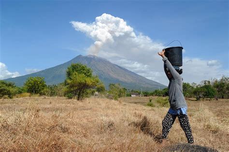 Volcanic Ash Cloud In Bali Closes Aussie Airports Leaves Passengers Stranded Shine News