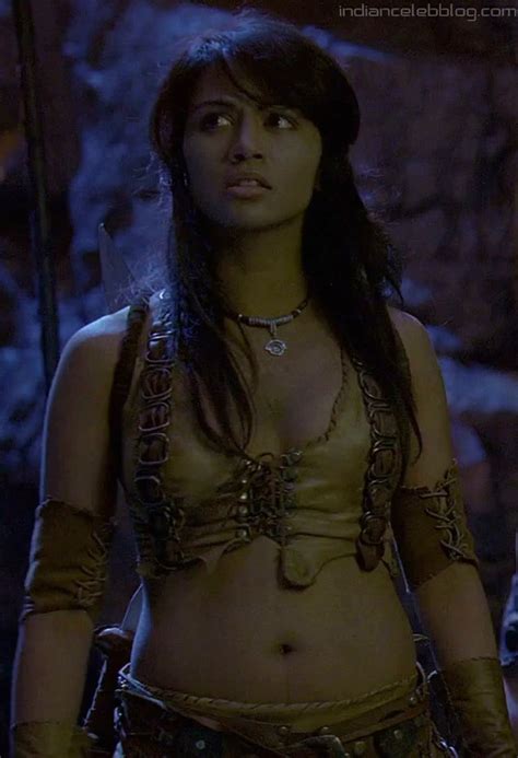 Karen David Scorpion King Actress Sexy Midriff Photos Hd Screencaps