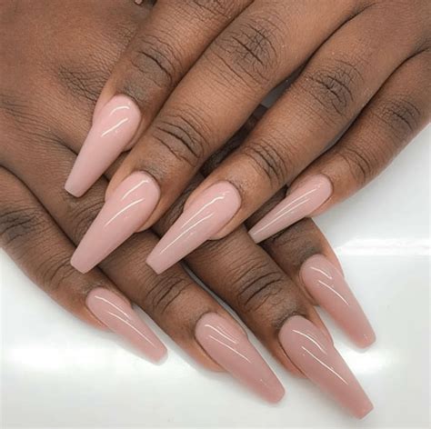 Struggles Women With Long Nails Go Through