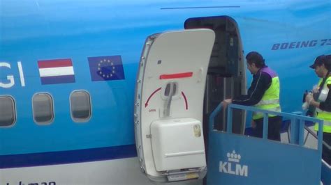 Klm Boeing 737 Door Opening Youtube