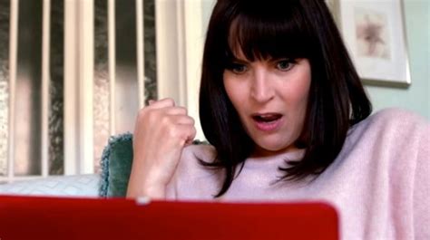 Revenge Porn Anna Richardson Posed NAKED On Her Bed In Front Of Boss To Make Pictures Look