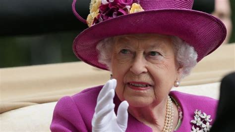 Como A Rainha Da Inglaterra Elizabeth Ii Ganha Dinheiro