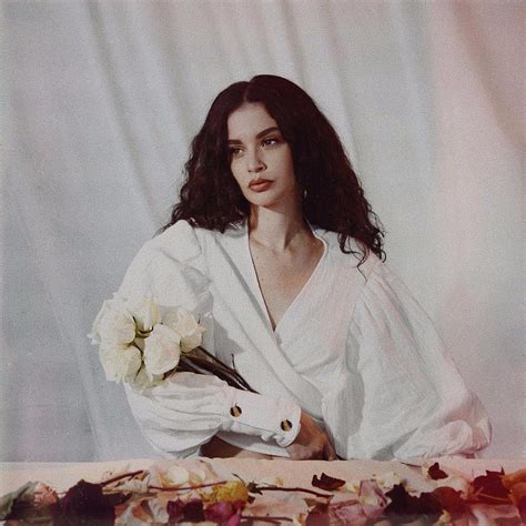 Sabrina Claudio Wiki Bio On Confidently Lost And Belong To You Singer