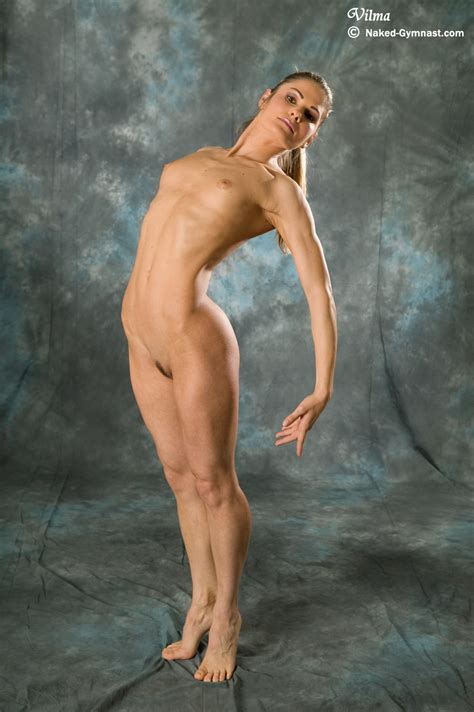 Nude Gymnast In Exclusive Contortion Performance