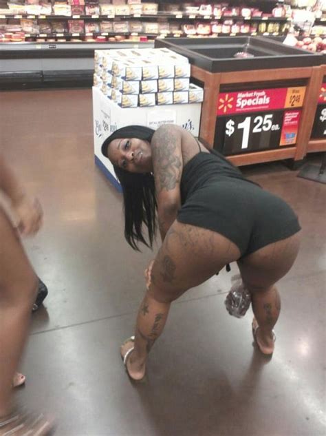 Twerking In Walmart