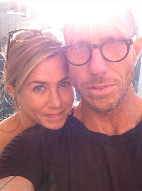 Jennifer Aniston Goes Make Up Free In Rare Behind The Scenes Snap