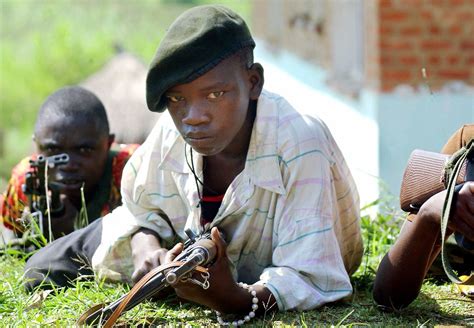 Täter Die Vor Allem Opfer Sind Kindersoldaten Werden In 15 Staaten Eingesetzt N Tvde