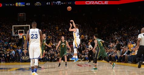 Steph Curry Halfcourt Shot Highlights Warriors 46th Straight Home Win Fox Sports