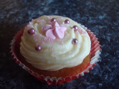 Pretty In Pink Vanilla Cupcakes With Vanilla Frosting And Flickr