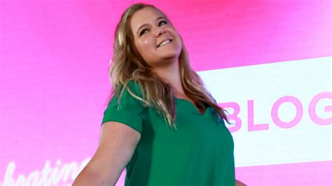 amy schumer s new pregnancy pics break all the rules and we love it sheknows