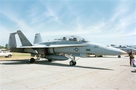 Mcdonnell Douglas Fa 18d Hornet Specifications And Photos