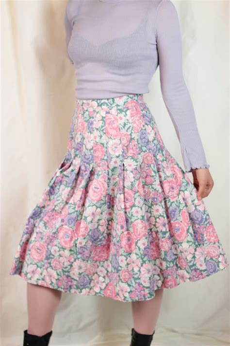 70s Laura Ashley Skirt Pleated Floral Midi Skirt Flow Gem