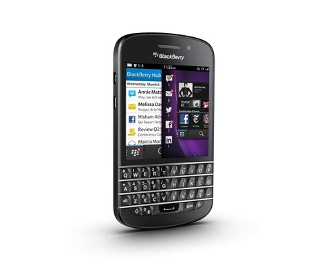 The New Blackberry Q10 The One With The Physical Qwerty Keyboard