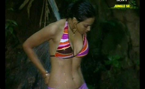 Shweta Tiwari In Hot Bikini Taking Bath In Jungle ~ Celebrity News Tvandshowbiz Health Lifestyle