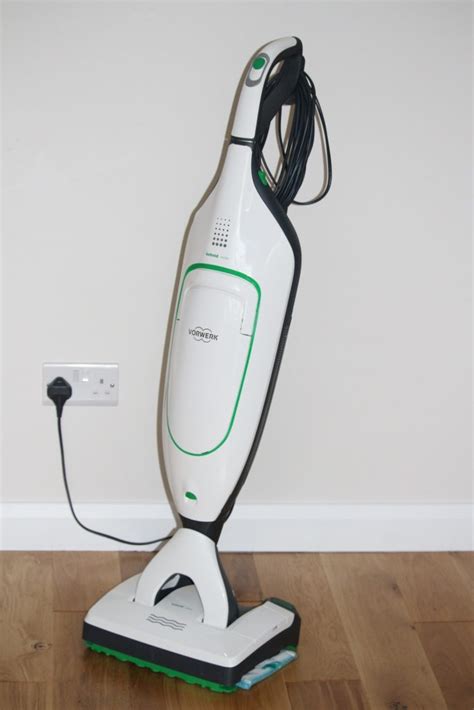 It's clear that a vacuum and mop combo brings various benefits to your home. Vorwerk Kobold VK200 vacuum cleaner review. Is it worth ...