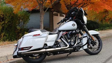 2020 Harley Davidson Cvo Street Glide Review Revzilla