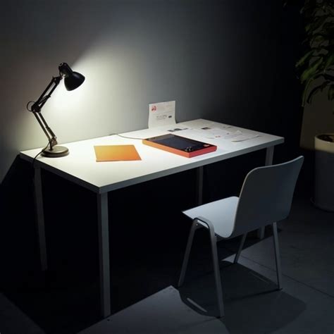 5 Stunning Table Lamps To Transform Your Office Space