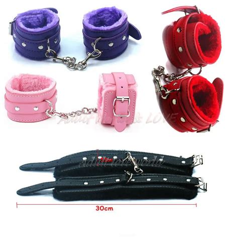 Wholesale 4 Colors Pu Leather Furry Comfortable Handcuffs Restraints