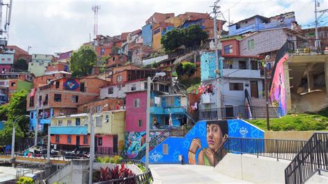 Comuna 13 Medellín De Guerrilleros A Artistas Transformación Social