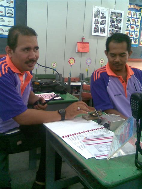 Pos laju kepala batas, pulau pinang.dua kali item out for delivery tapi sampai kesudah xsampai2.ingat org xda keja lain hari2 tunggu korang kat rumah nak receive brg.update kat tracking status out for delivery, kita pon tunggu la tp haram xsampai2.dua hari turut2 out for delivery kepala bana hampa.1minggu aku tunggu brg aku, lebih baik aku guna pos biasa bodoh.call pon sampai ke sudah. KELAB RADIO AMATUR KEPALA BATAS (KBRAC): PAMERAN RADIO ...