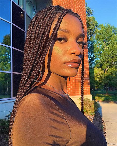 Such popularity secret isn't hidden just in beauty, but in designers' new attitude, all kinds of easy braid hairstyles rebirth. Box Braids 2020 : Gorgeous Braids Inspo For You