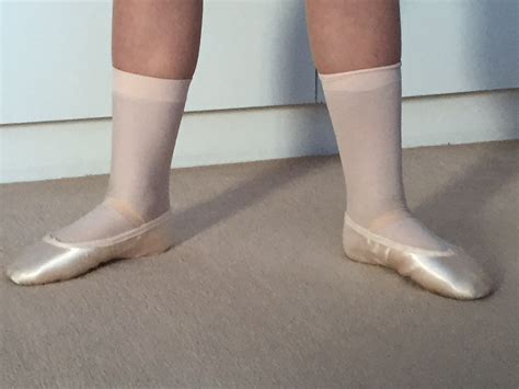 Ballet Positions Feet - How Do I Teach Them to Little Dancers - Dancers ...