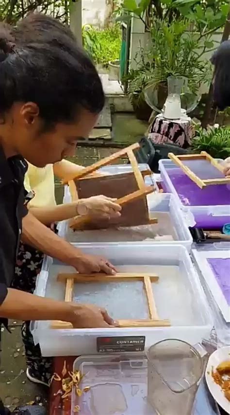 Papermaking By Hand Tutorial In 2020 Paper Crafts Diy Tutorials