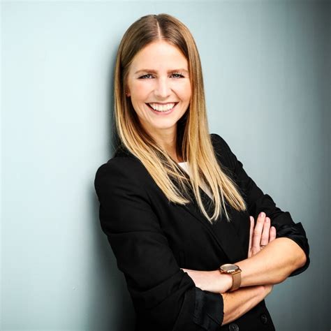 Aline Weber Senior Kampagnenmanager Produktmarketing And Vertrieb
