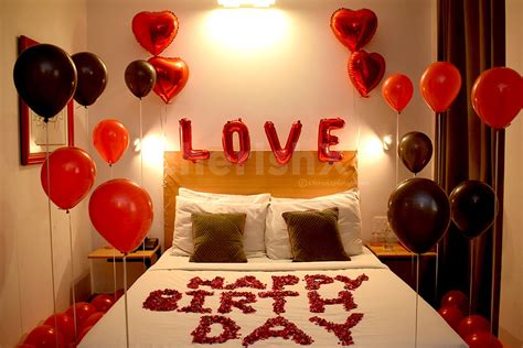 room romantic anniversary decoration ideas  husband  home