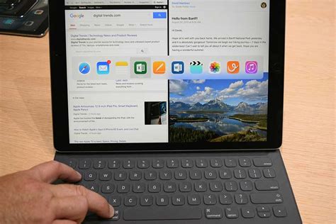 You can split the screen and have one app on either side, or have one app that's taking up a third of the screen. Pixel C: Google is working on Split-Screen Multitasking ...