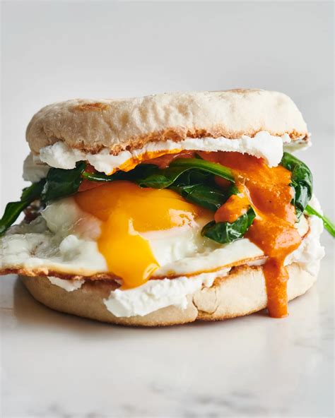 I Cant Get Enough Of This Vegetarian Breakfast Sandwich Recipe