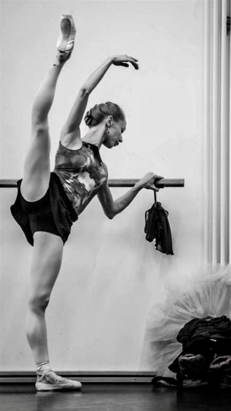 Iana Salenko Photo Carlos Quezada De Tumbrl Dance Pictures Dance Photography Ballet Dancers