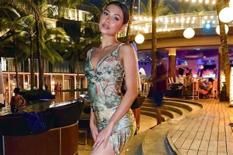 Gaya Sensual Frederika Cull Miss Universe Indonesia 2019