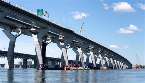 Montreals New 44 Billion Champlain Bridge Opens To Northbound Traffic