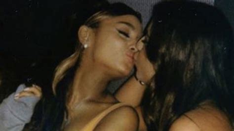 Ariana Grande Fans Freak Out Over Photo Of Her Kissing A Girl Youtube