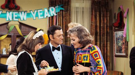 Watch 8 Classic Tv Episodes About New Years Eves Gone Awry The New