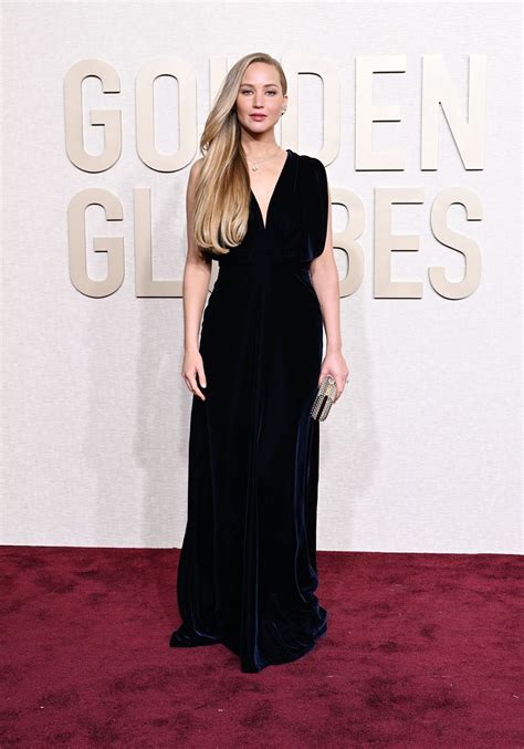 Jennifer Lawrence Is Timeless In A Blue Velvet Gown At The 2024 Golden