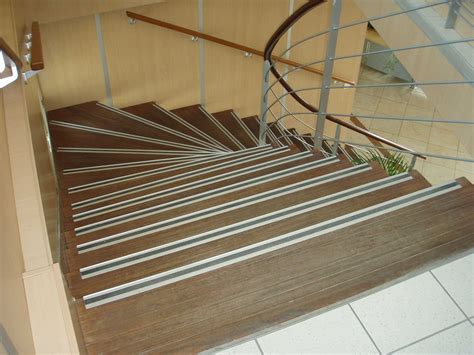If the existing surface is concaved or damaged, please ensure this is infilled or repaired to provide a consistent flat even surface to fit the stair tread securely. Non-slip stair nosing L29 TBS PASSAGE - TBS | house ideas ...