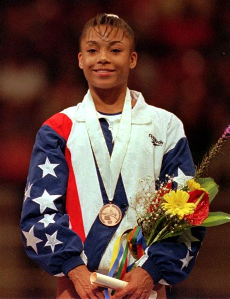 Former Olympic Gymnast Dominique Dawes Announces She S Pregnant With Twins