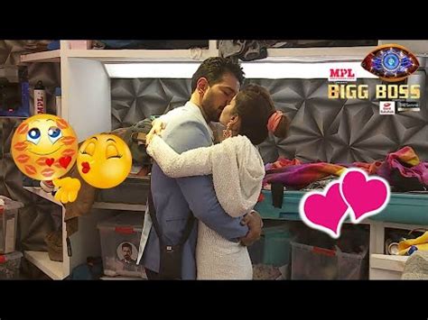 Bigg Boss Rubina Dilaik Abhinav Shukla Gets Romantic And Lip Kiss In Bigg Boss House Youtube