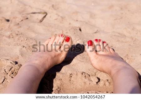 Painted Toenails Stock Images Royalty Free Images Vectors Shutterstock